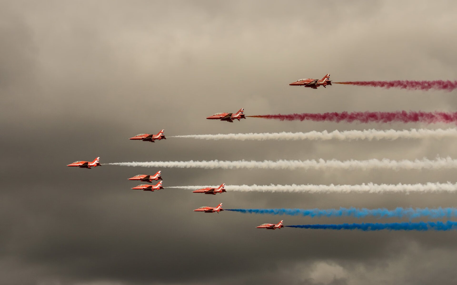 开云下载-战术揭秘:教练如何利用数据优化球队表现?,优化球员